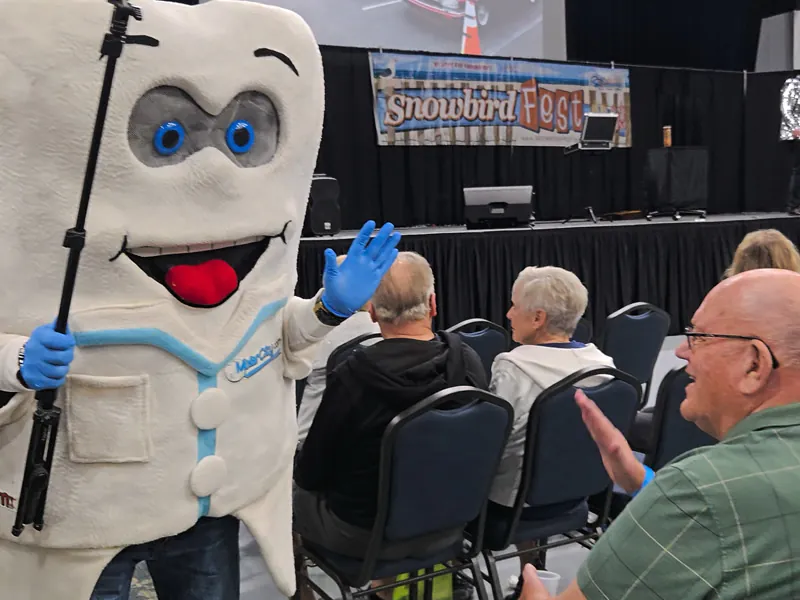 Dr. Molar mascot in Orange Beach, Alabama promoting Los Algodones dental tourism