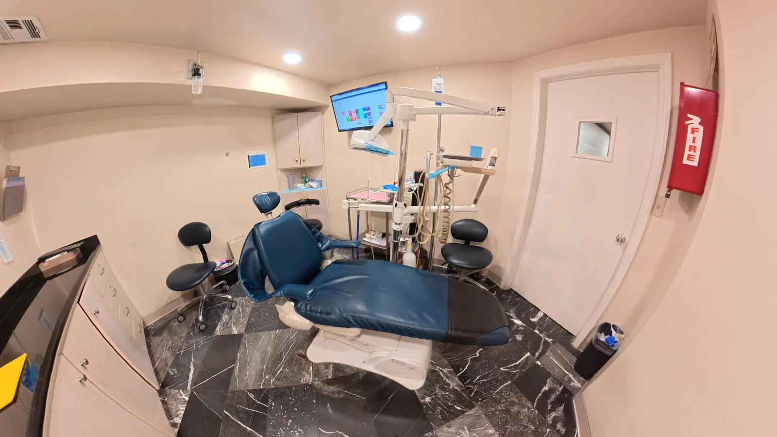 Dental treatment room