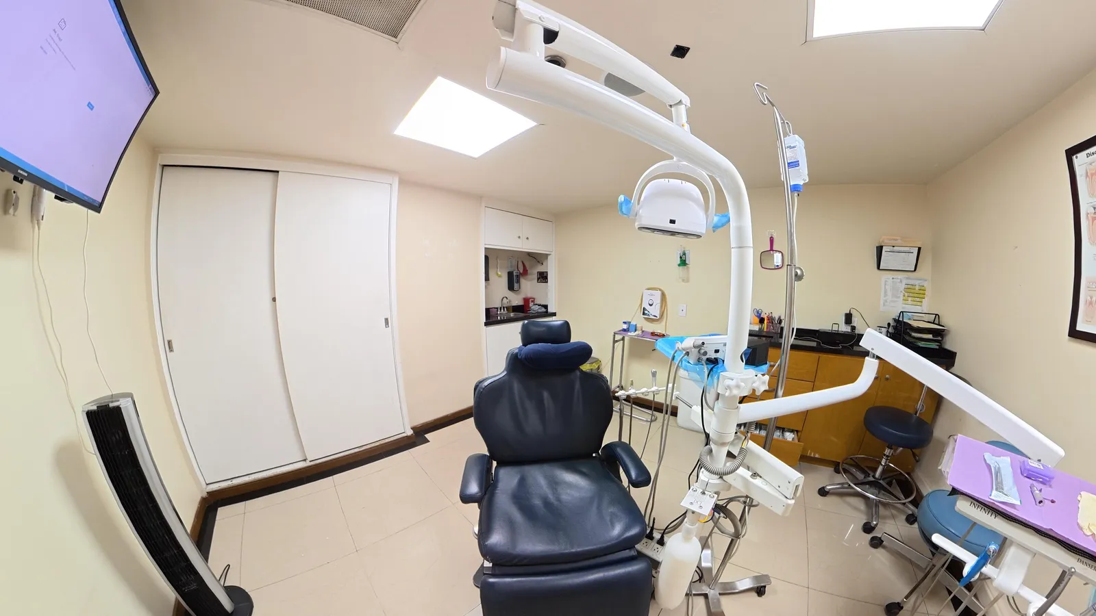 Treatment room overview