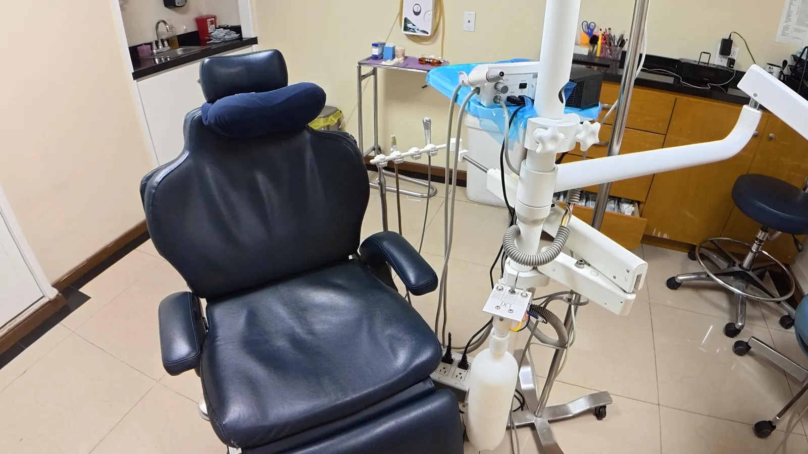 Dental chair