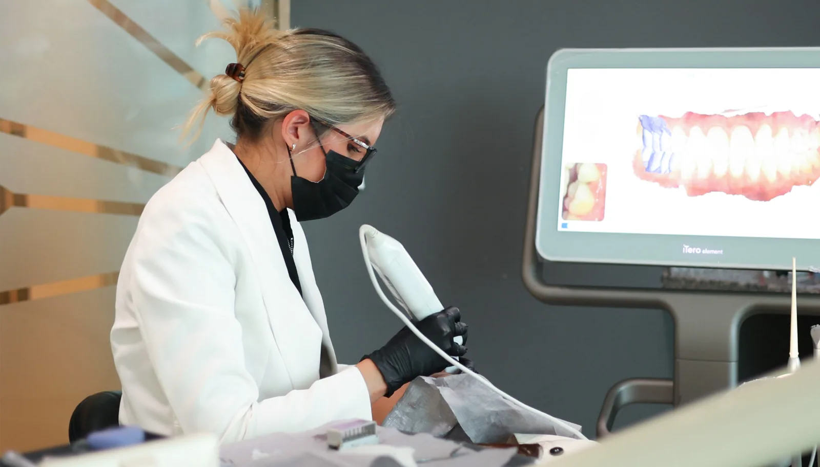 Digital planning for dental implants in Panama