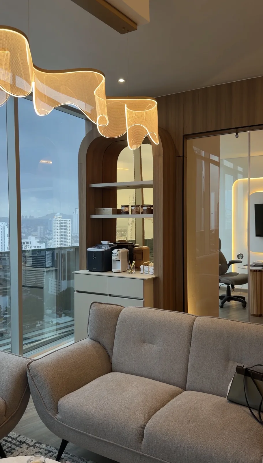 Lounge area on the 24th floor