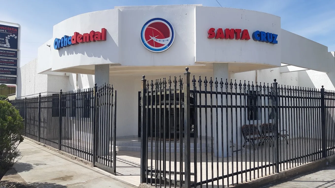 Orthodental Santa Cruz entrance