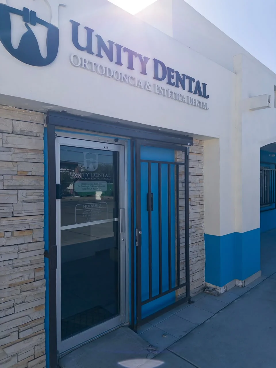 Unity Dental clinic entrance on Av. José Ma. Larroque, Mexicali